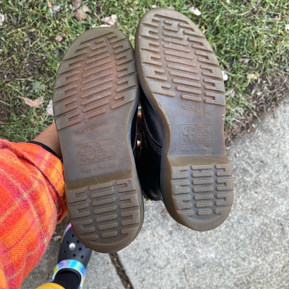 Vintage Dr. Martens Docs Boots Made In England Combat shoes MIE 1460 Uk 4 US 6 - Picture 9 of 13